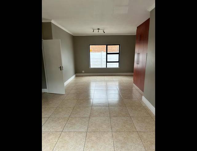 2 BEDROOM PROPERTY TO RENT IN LENASIA EXT 9